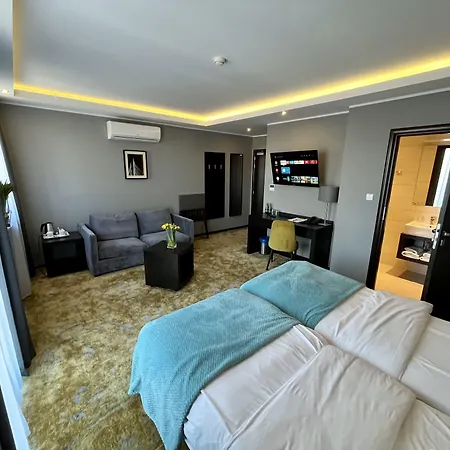 Готель Malta Premium